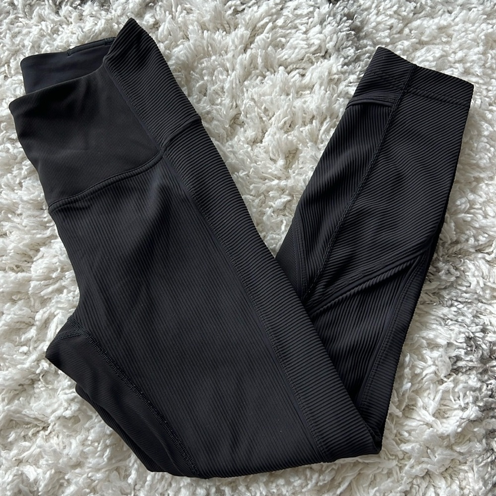 Ribbed lululemon leggings